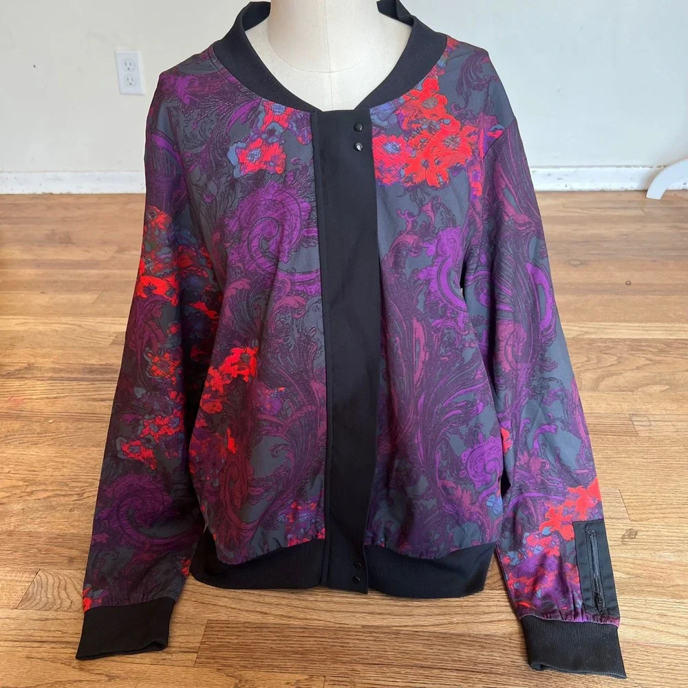 Fabletics Floral Paisley Bomber Jacket Purple Red Grey L lightweight